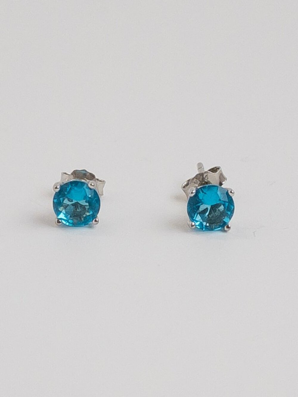 925 Sterling Silver Blue Stud Earrings Dainty Round Solitaire 6mm